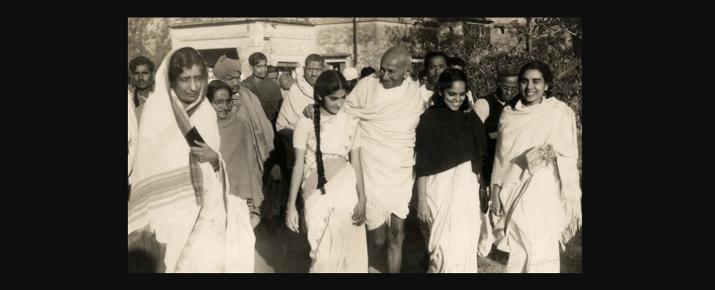 [FIRST IMPRESSIONS] “Between Memory and History: Anand Patwardhan’s 𝑉𝑎𝑠𝑢𝑑ℎ𝑎𝑖𝑣𝑎 𝐾𝑢𝑡𝑢𝑚𝑏𝑎𝑘𝑎𝑚” by Kathiravan&nbsp;Annamalai